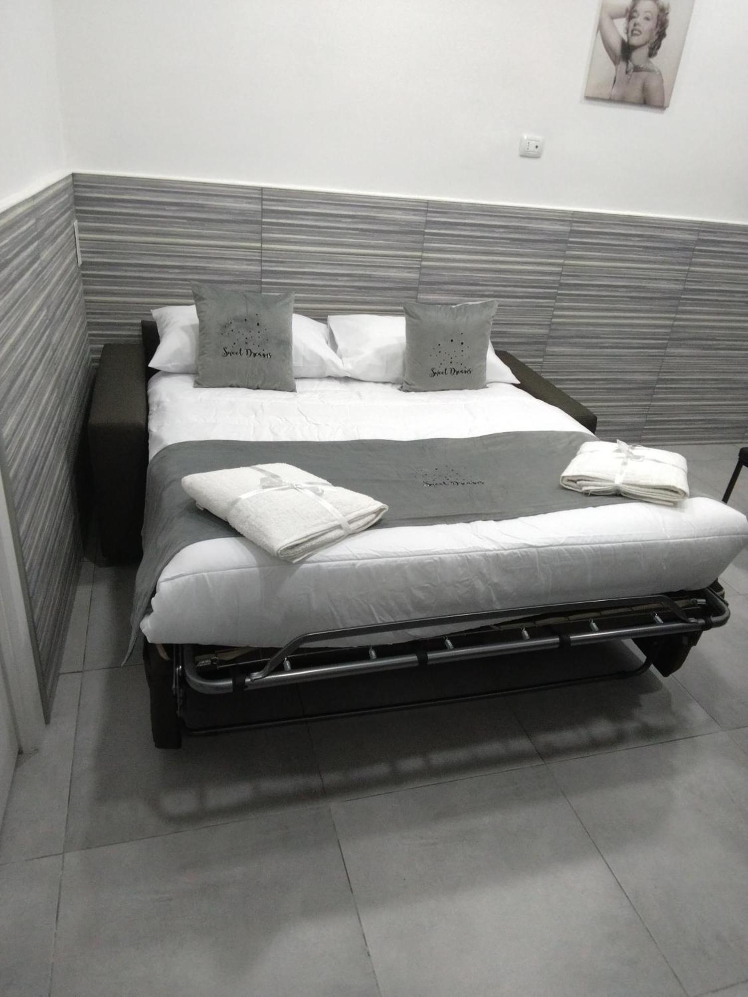 Sweetdreams2 Villa เนเปิลส์ ภายนอก รูปภาพ